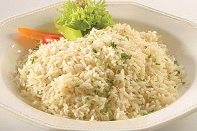 Párolt rizs petrezselyemmel